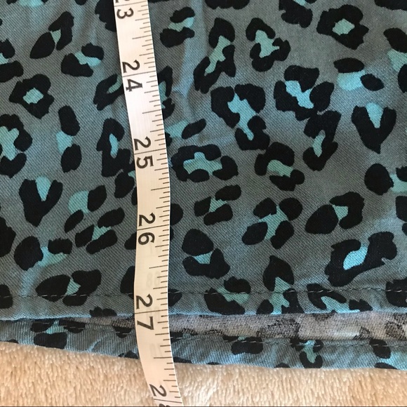 Cecil Leopard Print Button Down Top - Size XXL - Picture 9 of 10